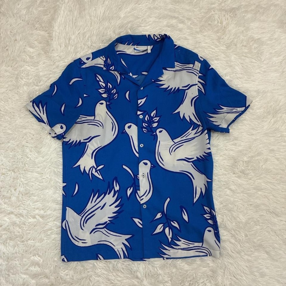 Vintage Style Old Money Beach Blue & white dove graphic button-up shirt